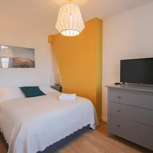 Centre - And Functional Ap. 2bdrm Appartement